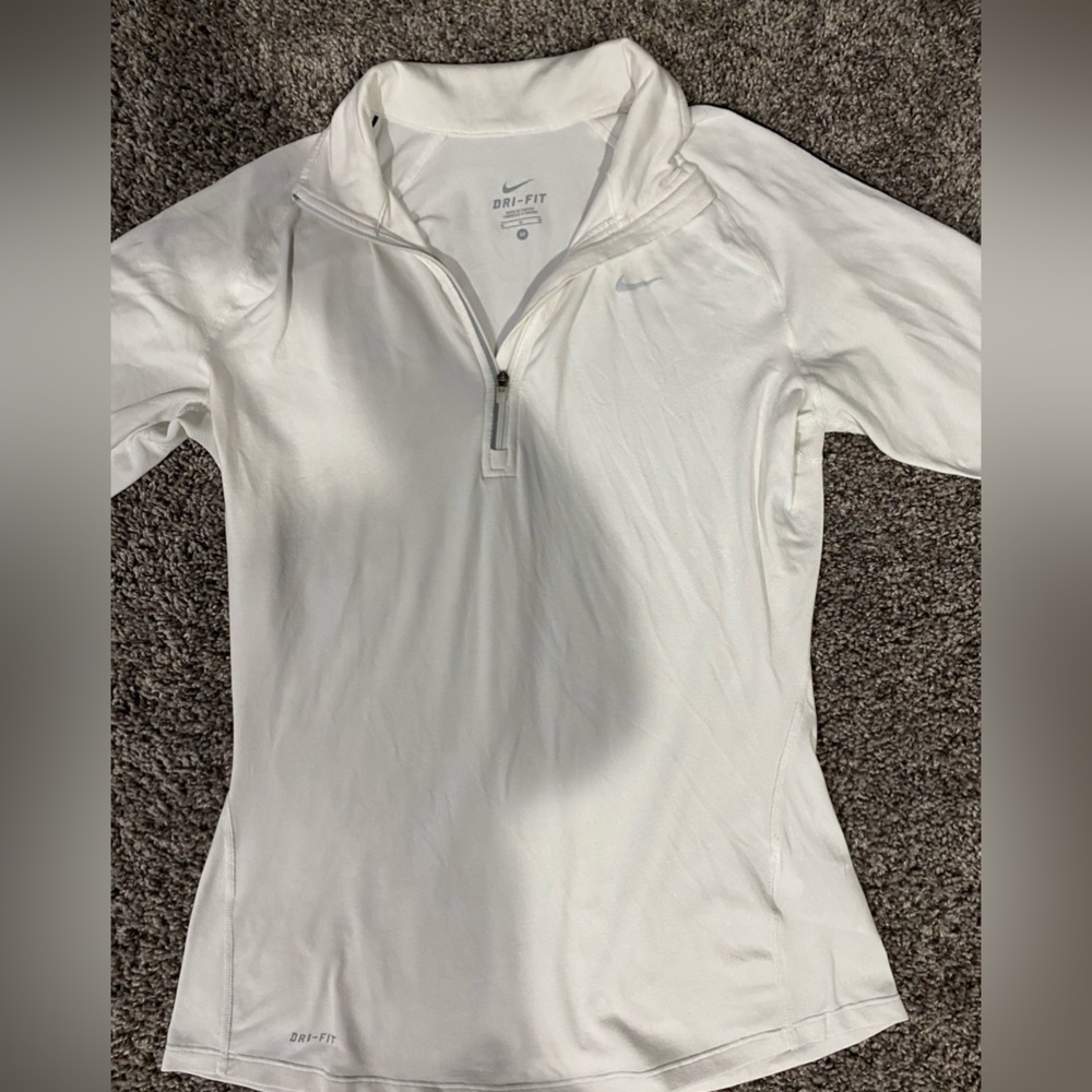 Nike Women’s Quarter Zip